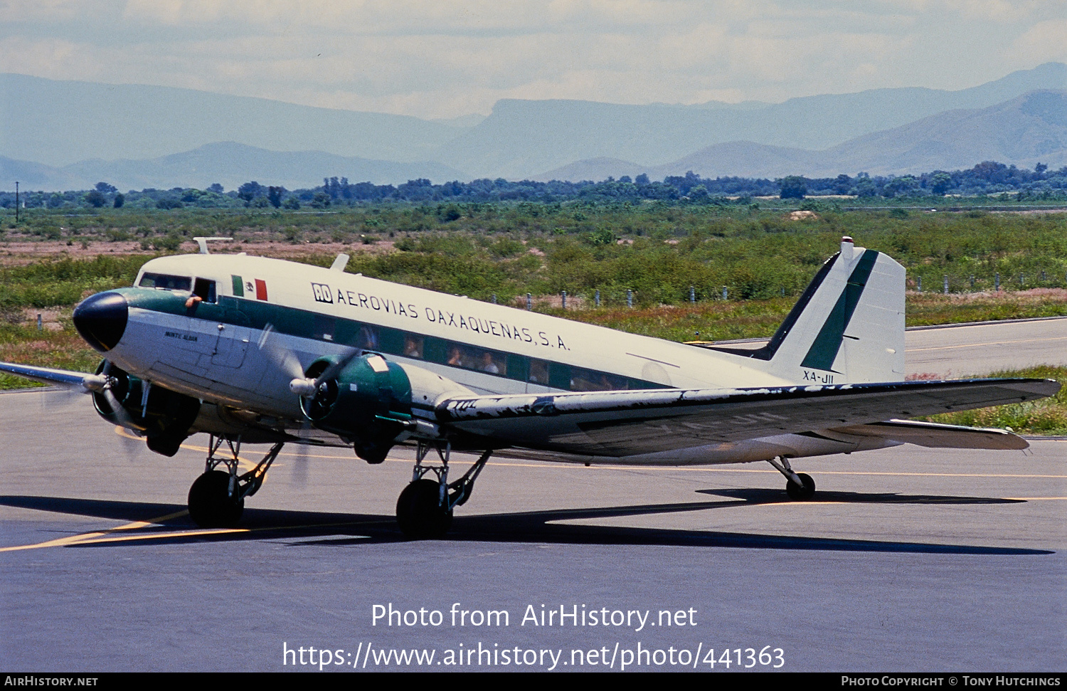 Aircraft Photo of XA-JII | Douglas C-47A Skytrain | Aerovias Oaxaquenas | AirHistory.net #441363