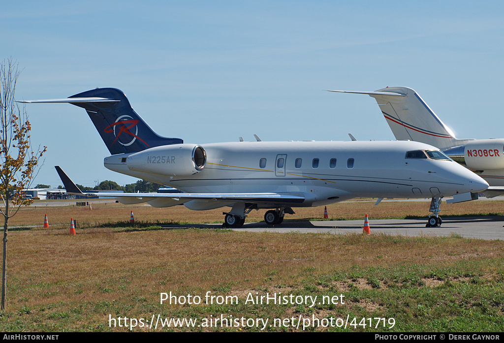 Aircraft Photo of N225AR | Bombardier Challenger 300 (BD-100-1A10) | AirHistory.net #441719