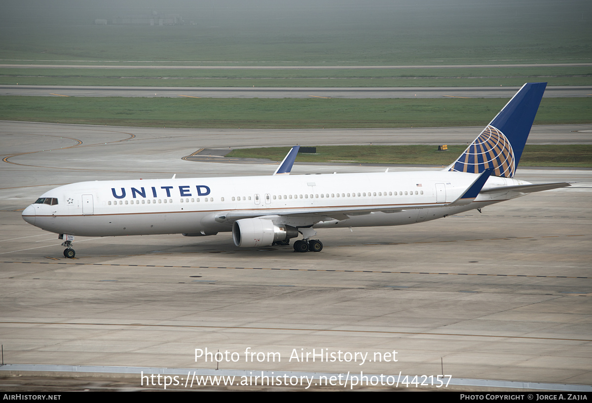 Aircraft Photo of N670UA | Boeing 767-322/ER | United Airlines | AirHistory.net #442157