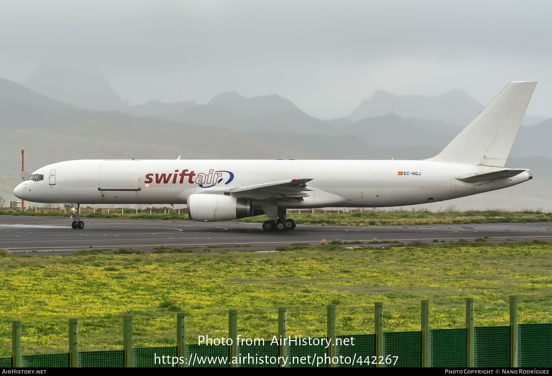 Aircraft Photo of EC-NQJ | Boeing 757-223APF | Swiftair | AirHistory.net #442267