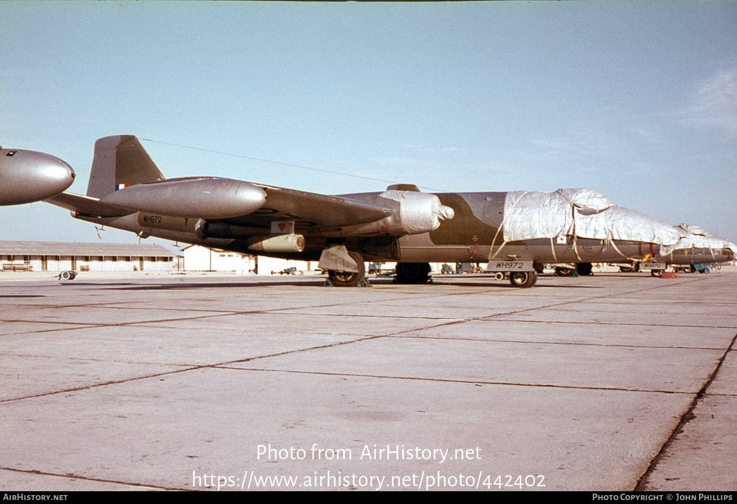 Aircraft Photo of WH972 | English Electric Canberra B15 | UK - Air Force | AirHistory.net #442402