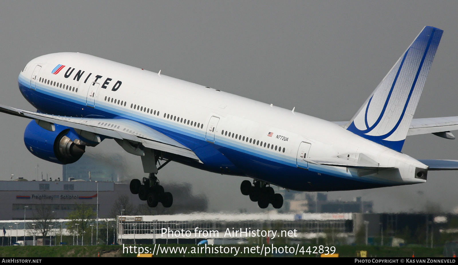 Aircraft Photo of N772UA | Boeing 777-222 | United Airlines | AirHistory.net #442839