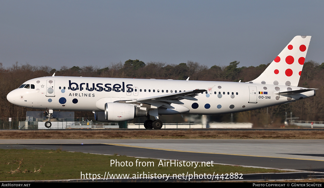 Aircraft Photo of OO-SNI | Airbus A320-214 | Brussels Airlines | AirHistory.net #442882