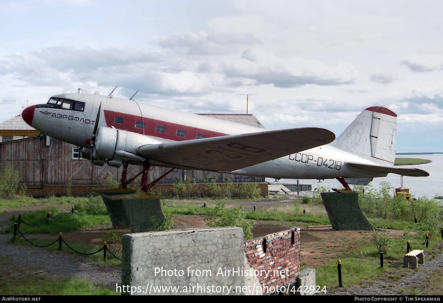 Aircraft Photo of CCCP-04218 | Lisunov Li-2T | Aeroflot | AirHistory.net #442924