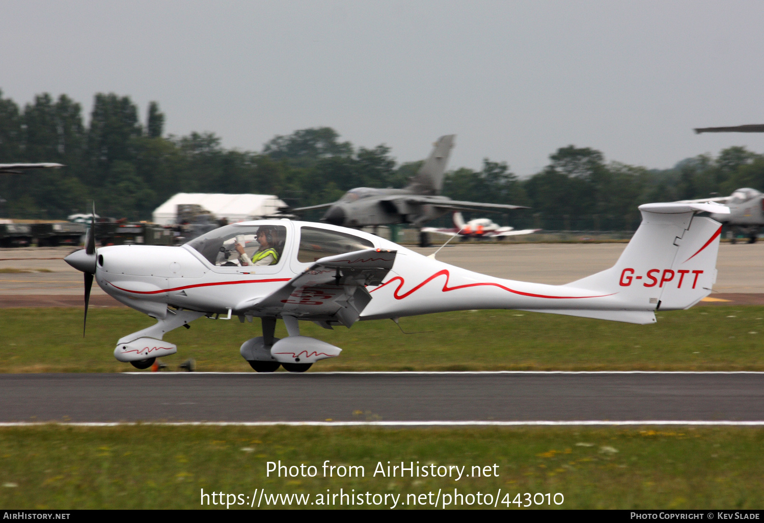 Aircraft Photo of G-SPTT | Diamond DA40D Diamond Star TDI | AirHistory.net #443010