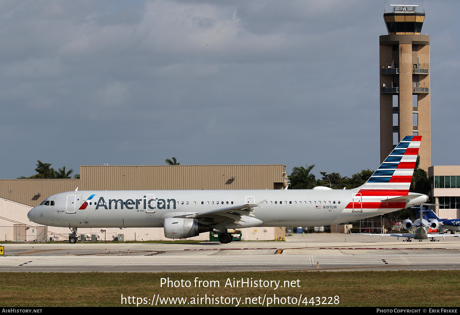 Aircraft Photo of N197UW | Airbus A321-211 | American Airlines | AirHistory.net #443228