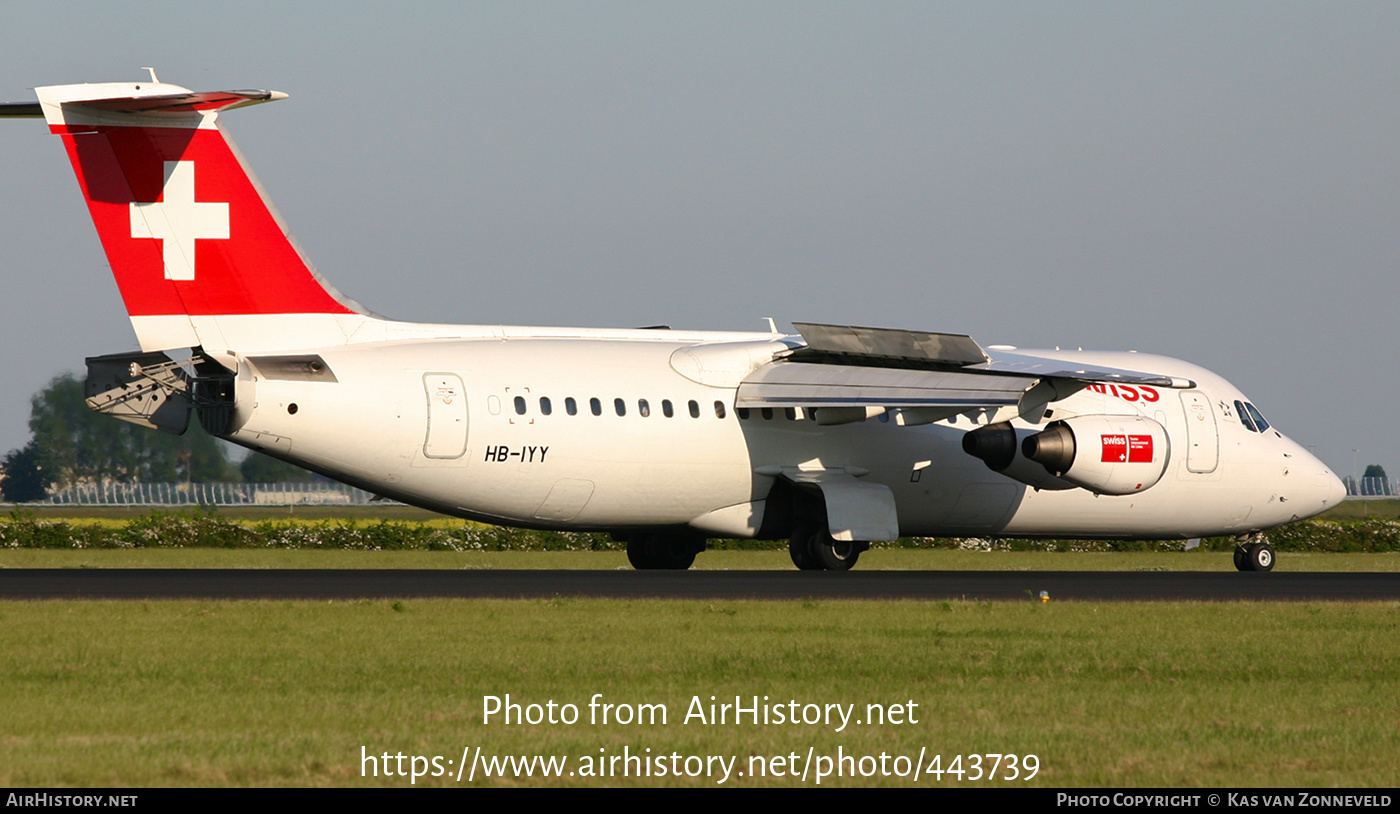 Aircraft Photo of HB-IYY | British Aerospace Avro 146-RJ100 | Swiss International Air Lines | AirHistory.net #443739