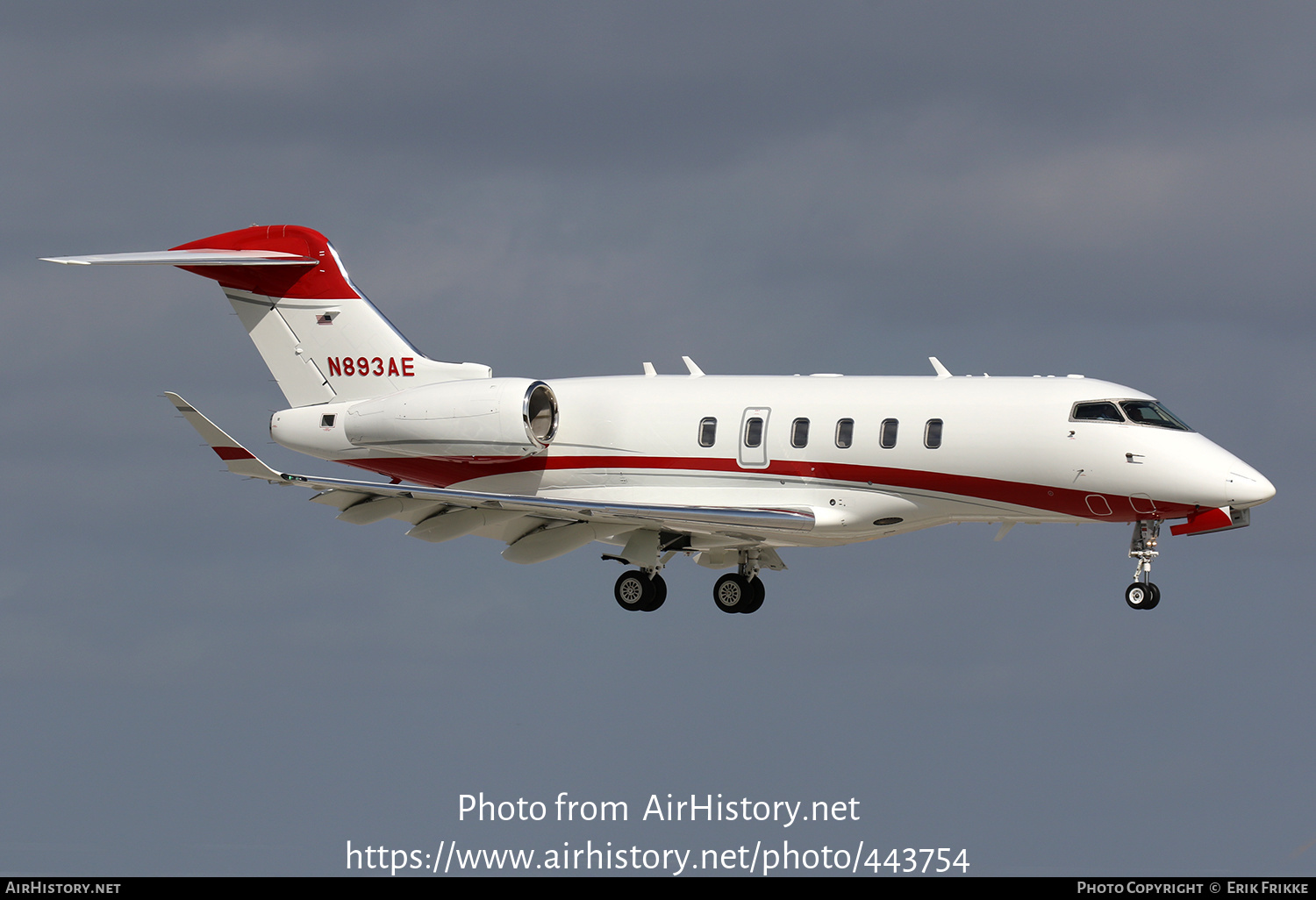 Aircraft Photo of N893AE | Bombardier Challenger 350 (BD-100-1A10) | AirHistory.net #443754