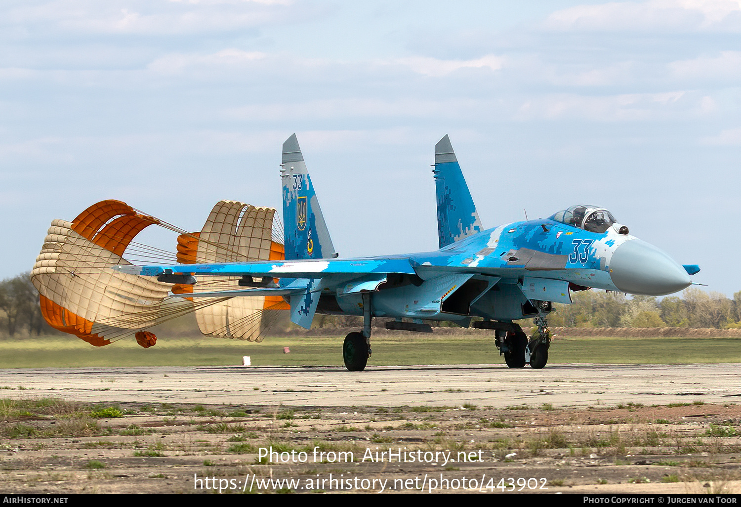 Aircraft Photo of 33 blue | Sukhoi Su-27 | Ukraine - Air Force ...