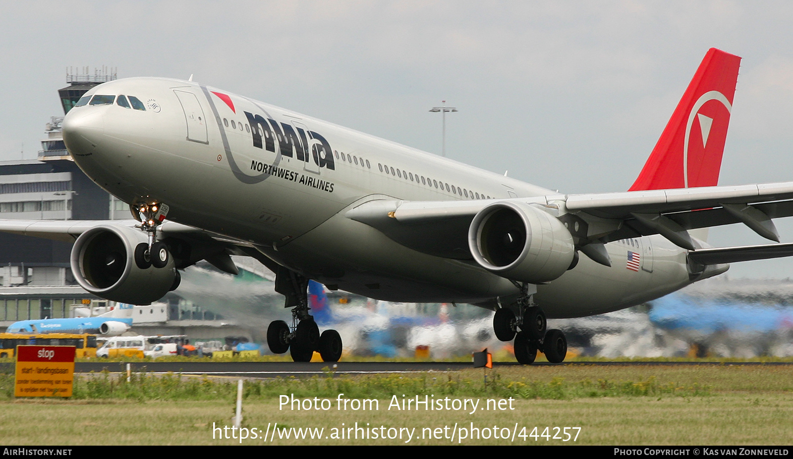 Aircraft Photo of N856NW | Airbus A330-223 | Northwest Airlines | AirHistory.net #444257