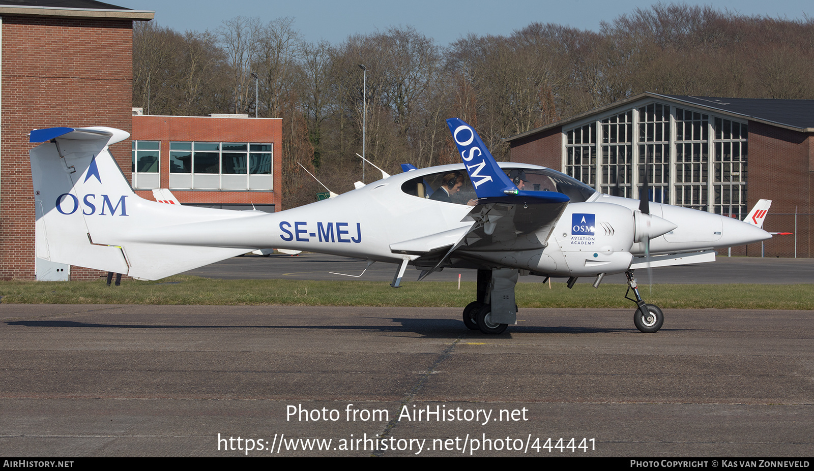 Aircraft Photo of SE-MEJ | Diamond DA42 Twin Star | OSM Aviation ...