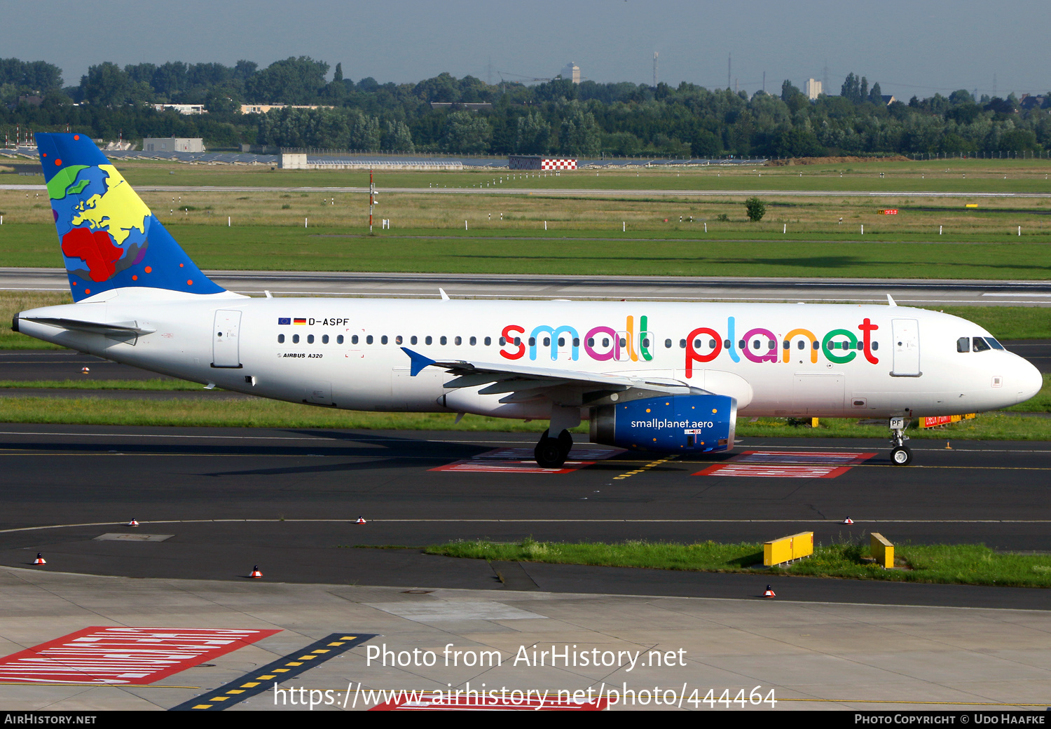 Aircraft Photo of D-ASPF | Airbus A320-232 | Small Planet Airlines | AirHistory.net #444464