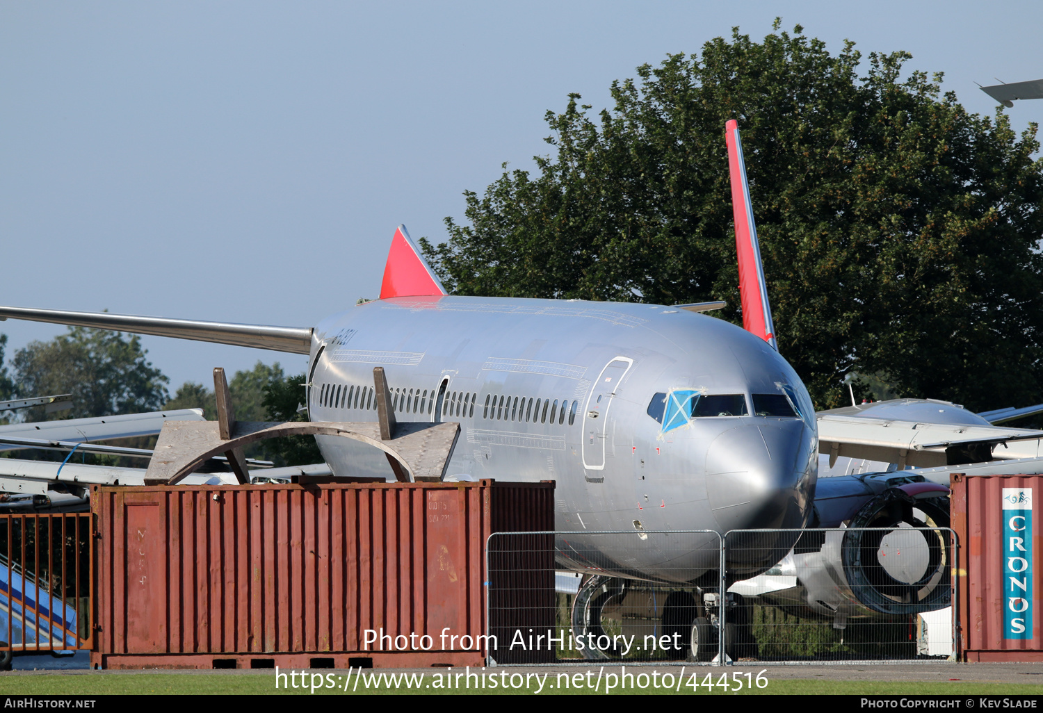 Aircraft Photo of G-CELI | Boeing 737-330 | AirHistory.net #444516