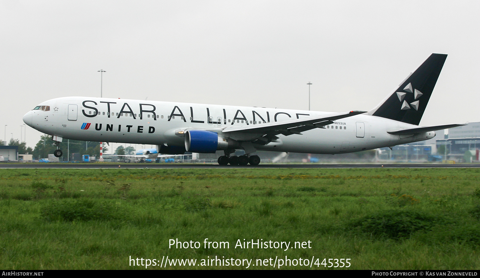 Aircraft Photo of N653UA | Boeing 767-322/ER | United Airlines | AirHistory.net #445355