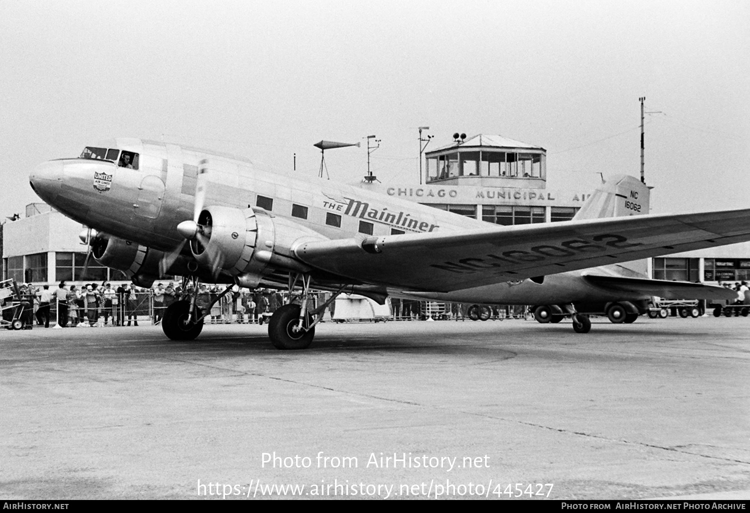 Aircraft Photo of NC16062 | Douglas DC-3A-191 | United Air Lines | AirHistory.net #445427