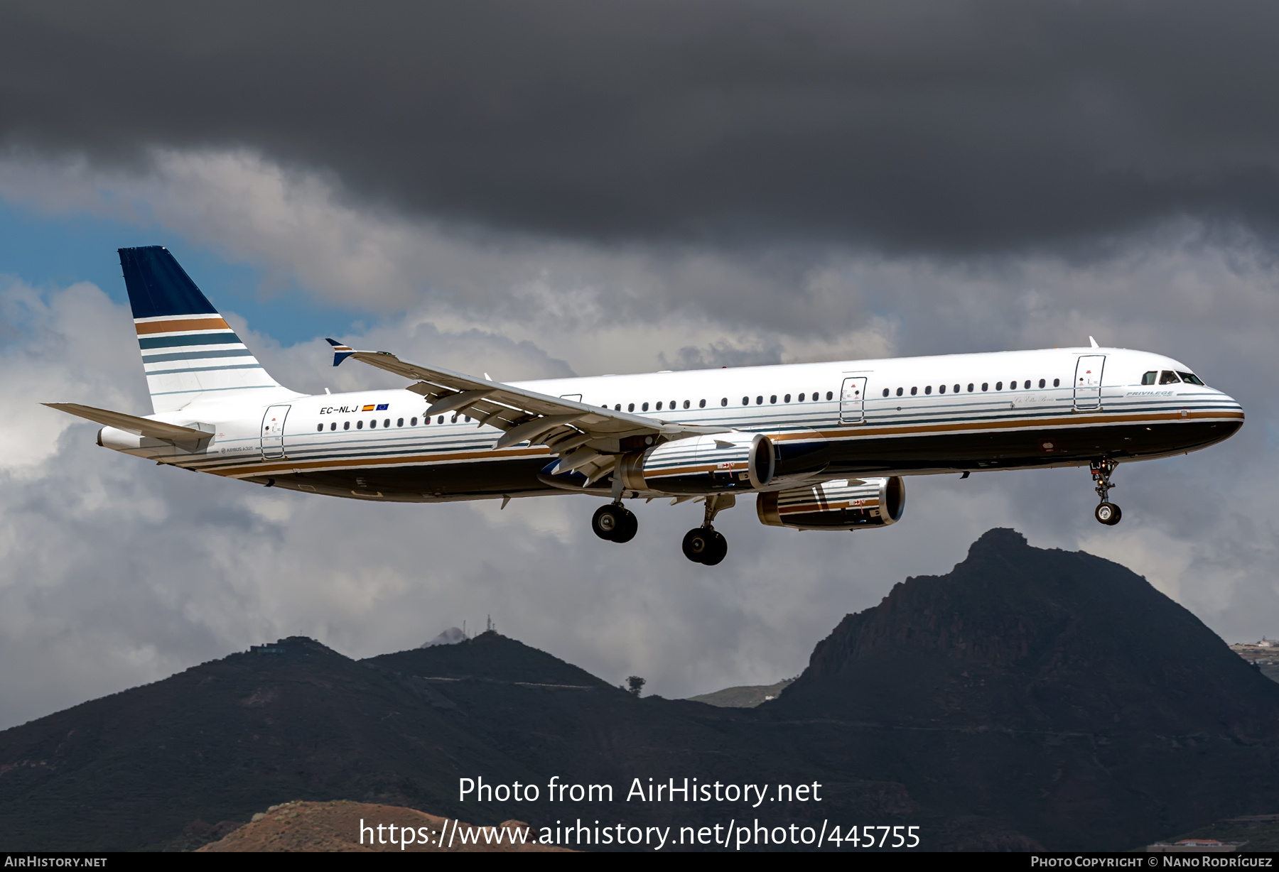 Aircraft Photo of EC-NLJ | Airbus A321-231 | Privilege Style | AirHistory.net #445755