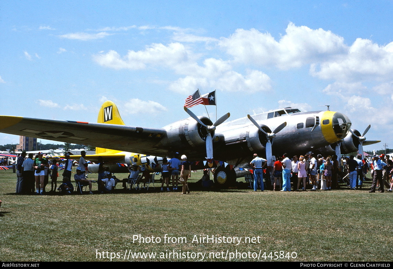 Aircraft Photo of N3701G / NL3701G / 48543 | Boeing B-17G Flying Fortress | USA - Air Force | AirHistory.net #445840