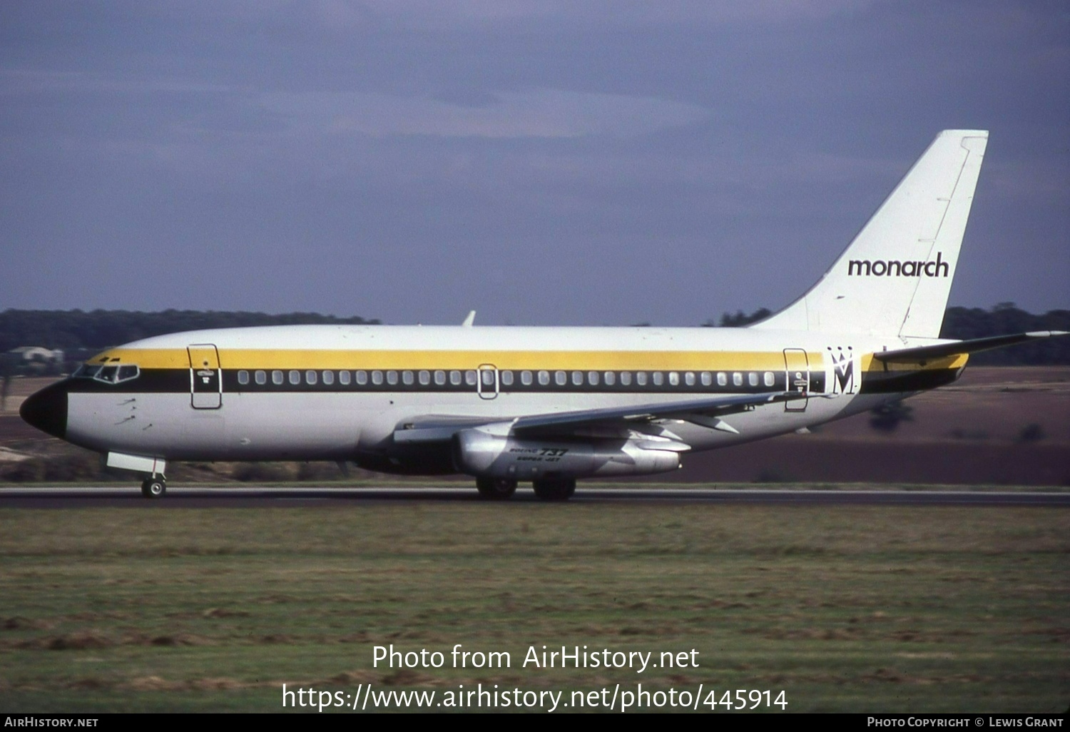 Aircraft Photo of G-DFUB | Boeing 737-2K9/Adv | Monarch Airlines | AirHistory.net #445914