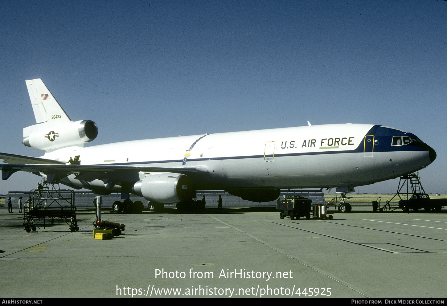 Aircraft Photo of 79-0433 / 90433 | McDonnell Douglas KC-10A Extender (DC-10-30CF) | USA - Air Force | AirHistory.net #445925