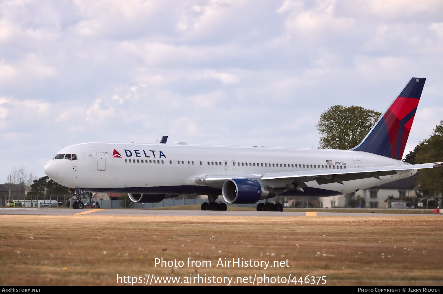 Aircraft Photo of N197DN | Boeing 767-332/ER | Delta Air Lines | AirHistory.net #446375