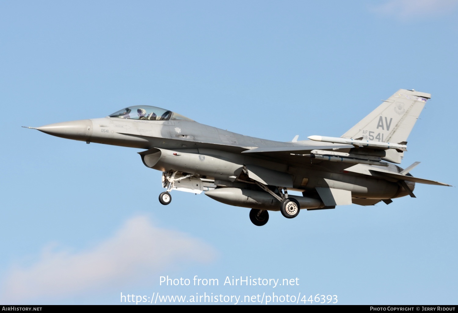 Aircraft Photo of 88-0541 / AF88-541 | Lockheed Martin F-16CM Fighting Falcon | USA - Air Force | AirHistory.net #446393