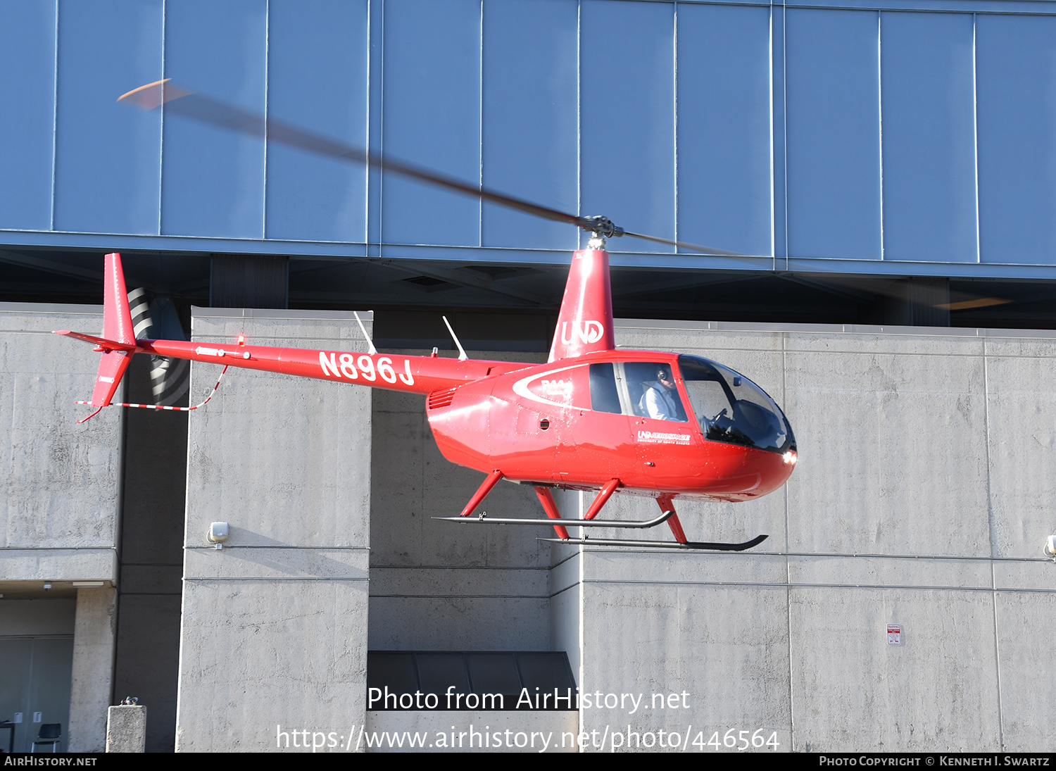 Aircraft Photo of N896J | Robinson R-44 Cadet | UND Aerospace - University of North Dakota | AirHistory.net #446564