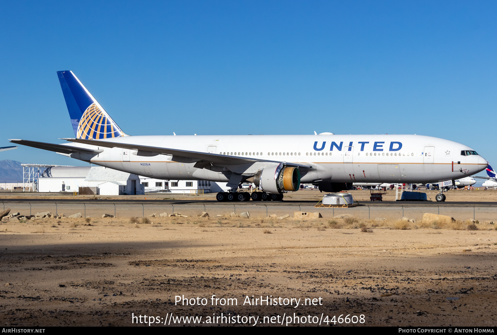 Aircraft Photo of N221UA | Boeing 777-222/ER | United Airlines | AirHistory.net #446608