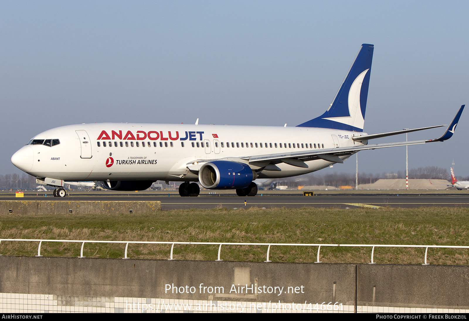 Aircraft Photo of TC-JGC | Boeing 737-8F2 | AnadoluJet | AirHistory.net #446661