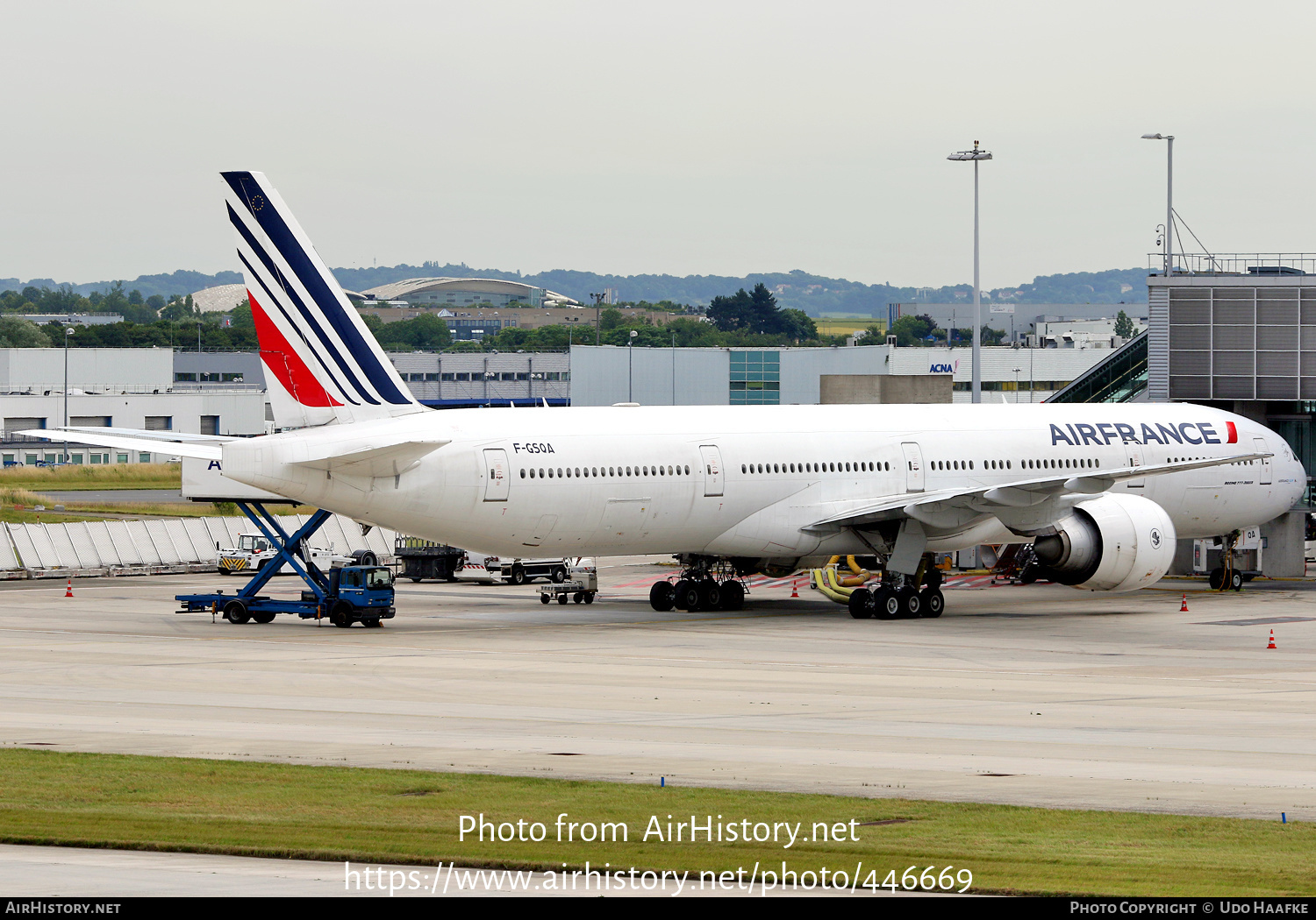 Aircraft Photo of F-GSQA | Boeing 777-328/ER | Air France | AirHistory.net #446669