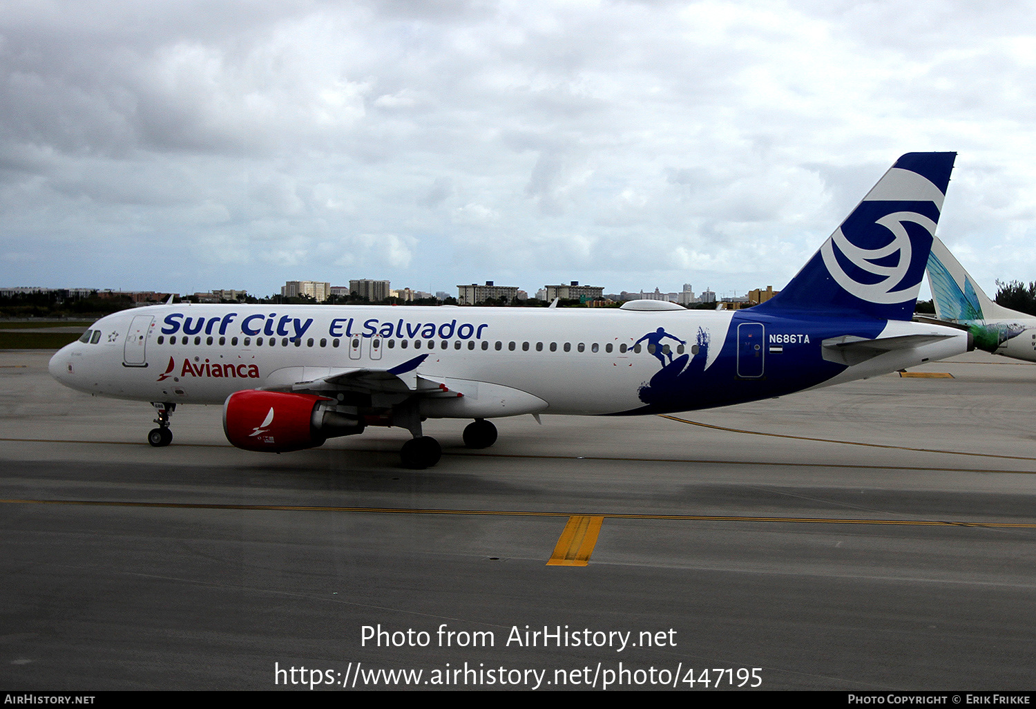 Aircraft Photo of N686TA | Airbus A320-214 | Avianca | AirHistory.net #447195