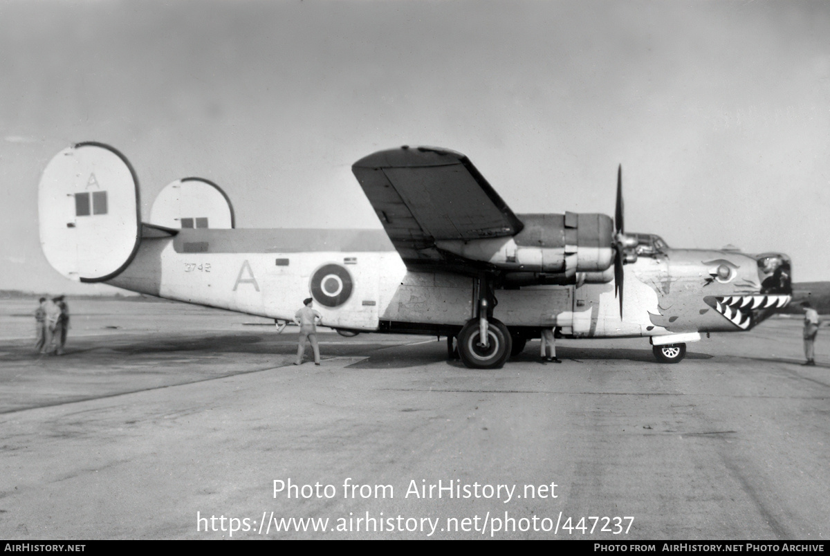 Aircraft Photo of 3742 | Consolidated B-24J Liberator GR Mk.VI | Canada - Air Force | AirHistory.net #447237