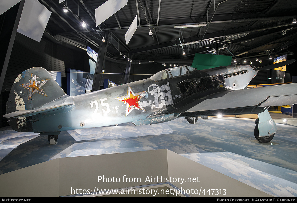 Aircraft Photo of 4 white | Yakovlev Yak-3 | Soviet Union - Air Force | AirHistory.net #447313