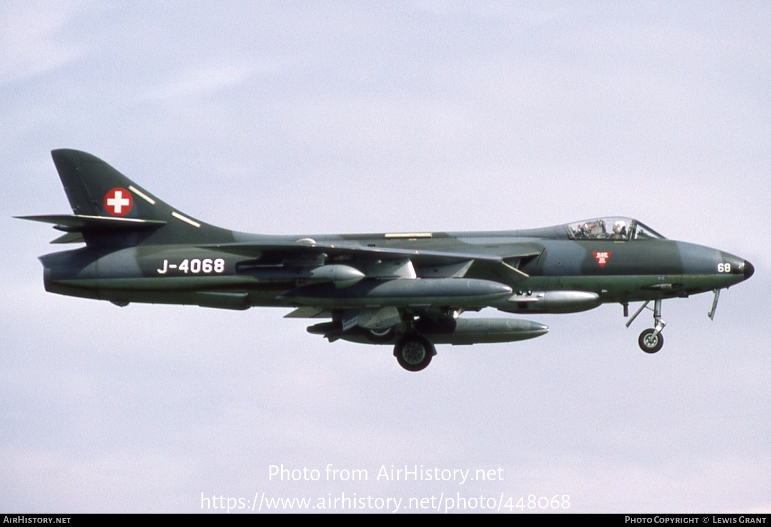 Aircraft Photo of J-4068 | Hawker Hunter F58 | Switzerland - Air Force | AirHistory.net #448068