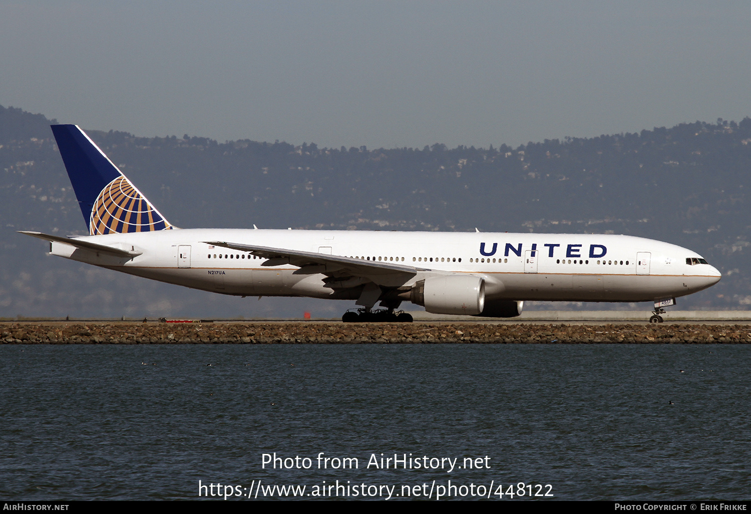 Aircraft Photo of N217UA | Boeing 777-222/ER | United Airlines | AirHistory.net #448122