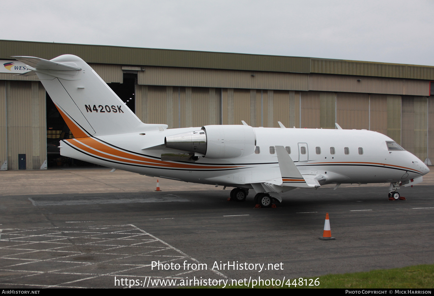 Aircraft Photo of N420SK | Bombardier Challenger 604 (CL-600-2B16) | AirHistory.net #448126