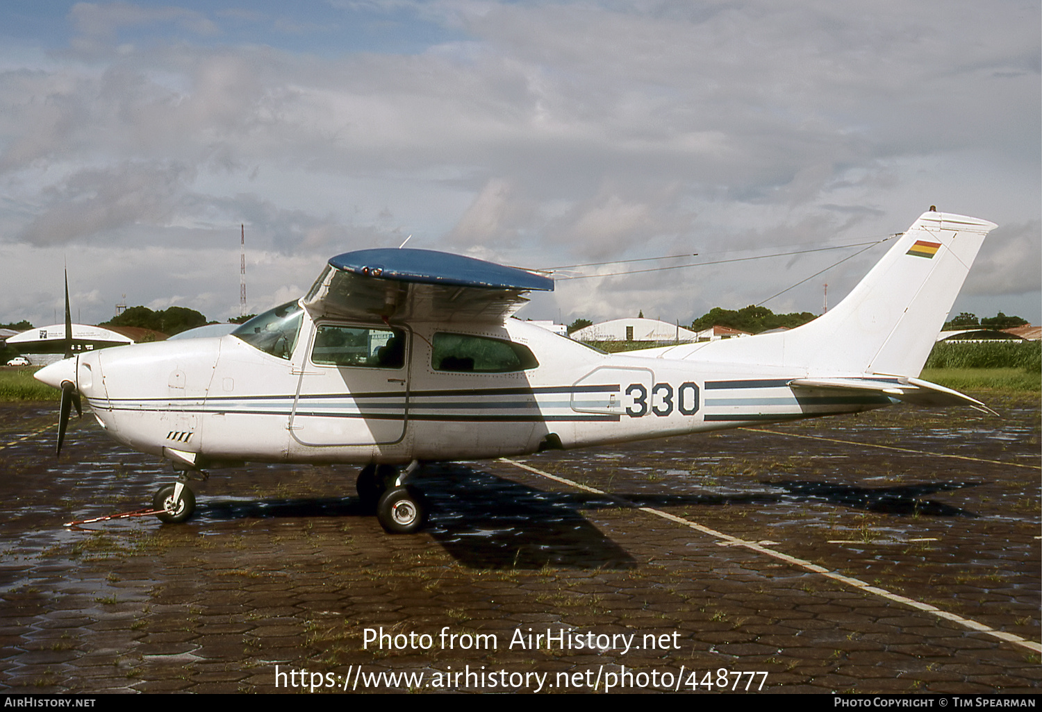 Aircraft Photo of 330 | Cessna 210L Centurion | Bolivia - Air Force | AirHistory.net #448777