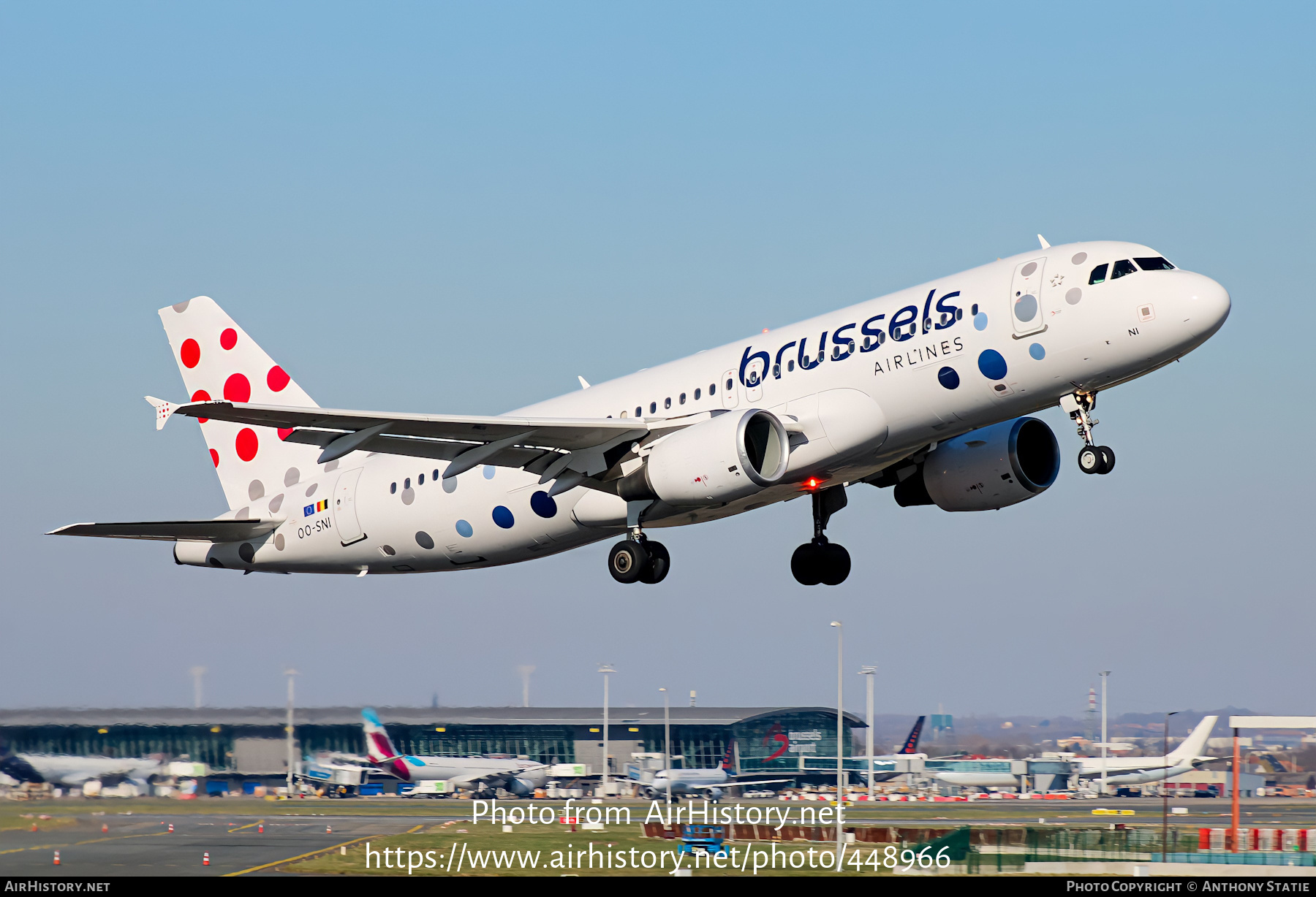 Aircraft Photo of OO-SNI | Airbus A320-214 | Brussels Airlines | AirHistory.net #448966