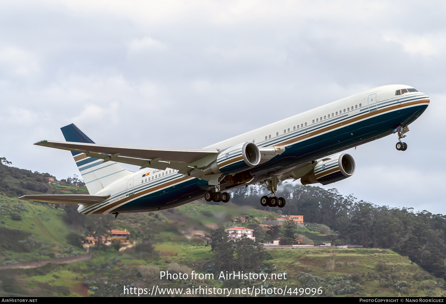 Aircraft Photo of EC-LZO | Boeing 767-35D/ER | Privilege Style | AirHistory.net #449096