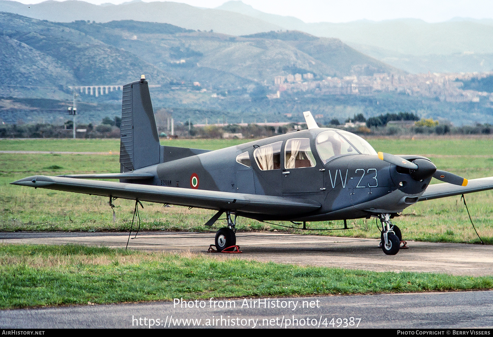 Aircraft Photo of MM61985 | SIAI-Marchetti S-208M | Italy - Air Force | AirHistory.net #449387