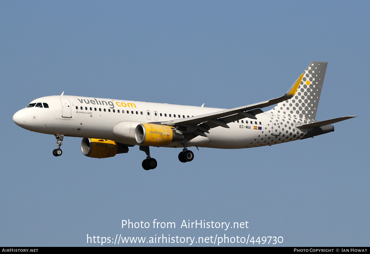 Aircraft Photo of EC-MAI | Airbus A320-214 | Vueling Airlines | AirHistory.net #449730