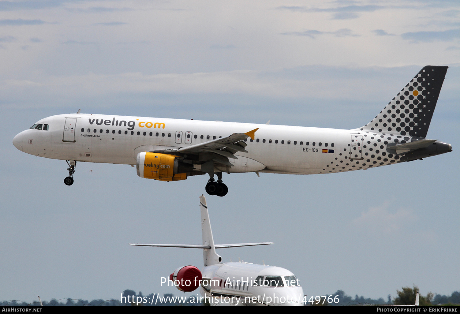 Aircraft Photo of EC-ICS | Airbus A320-211 | Vueling Airlines | AirHistory.net #449766