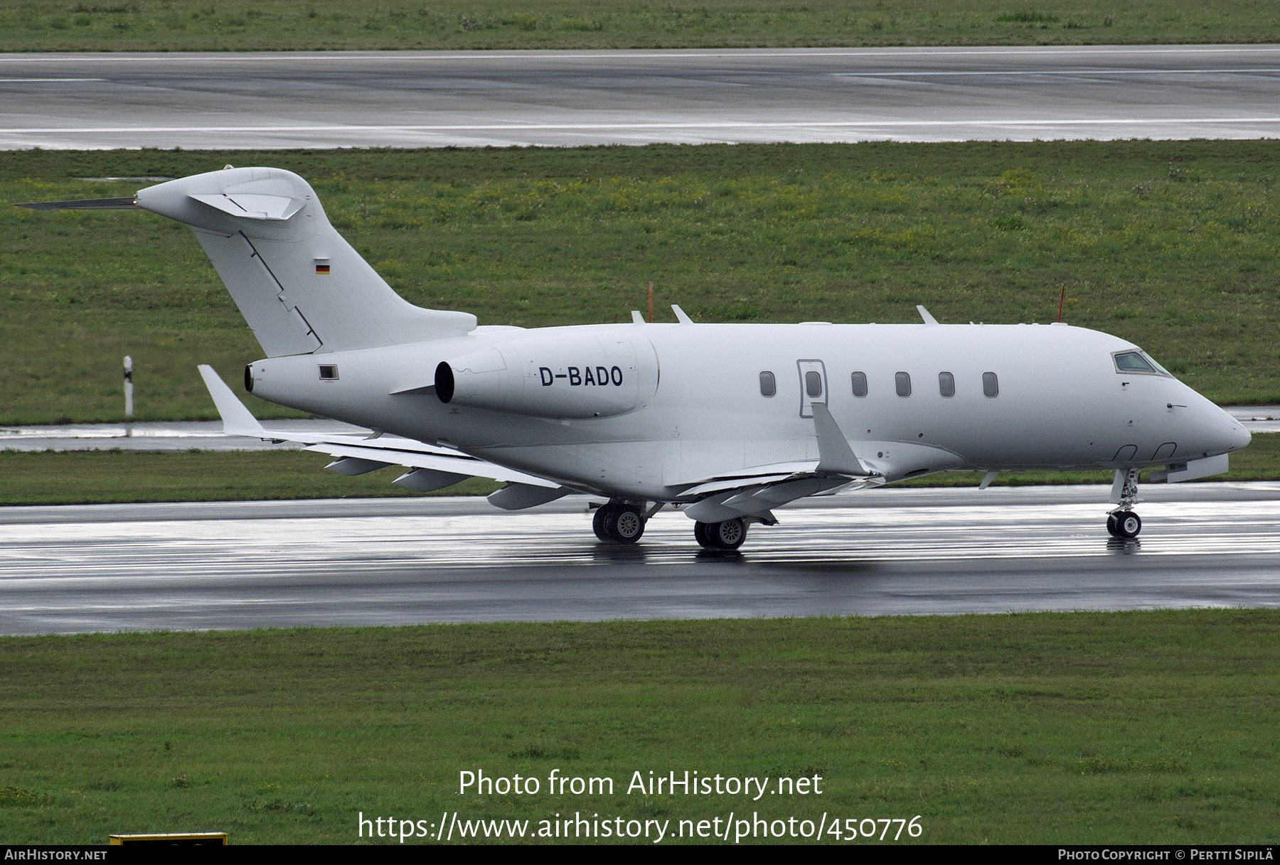 Aircraft Photo of D-BADO | Bombardier Challenger 300 (BD-100-1A10) | AirHistory.net #450776