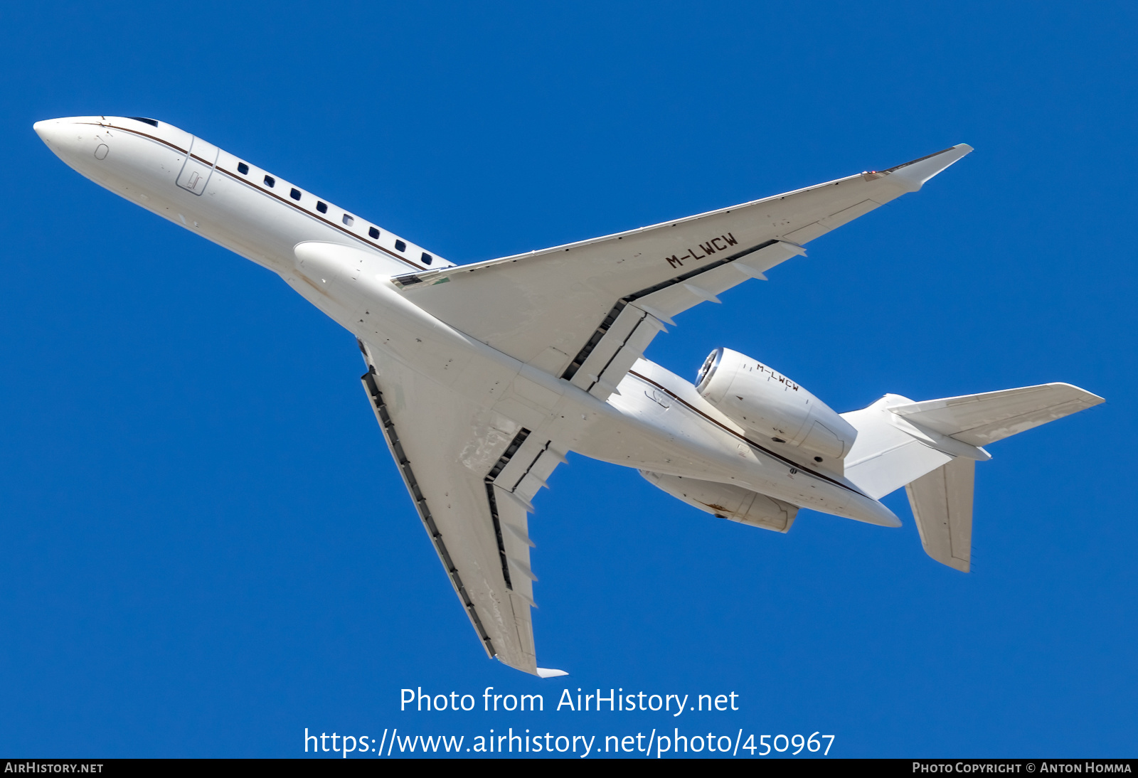 Aircraft Photo of M-LWCW | Bombardier Global 7500 (BD-700-2A12) | AirHistory.net #450967