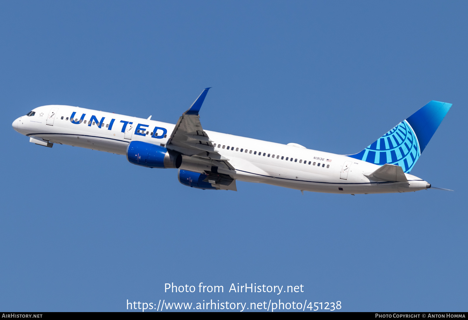 Aircraft Photo of N19136 | Boeing 757-224 | United Airlines | AirHistory.net #451238