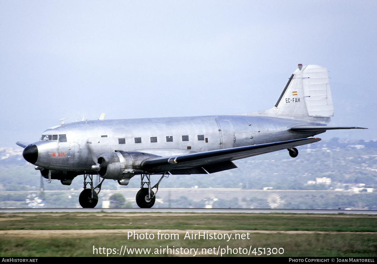 Aircraft Photo of EC-FAH | Douglas DC-3(C) | Tadair | AirHistory.net #451300