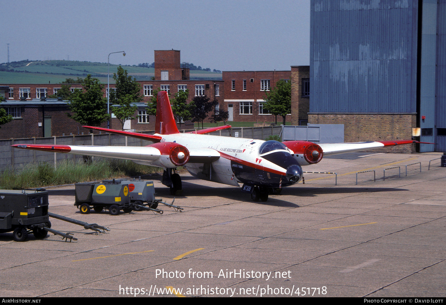 Aircraft Photo of WT309 | English Electric Canberra B(I)6 | UK - Air Force | AirHistory.net #451718