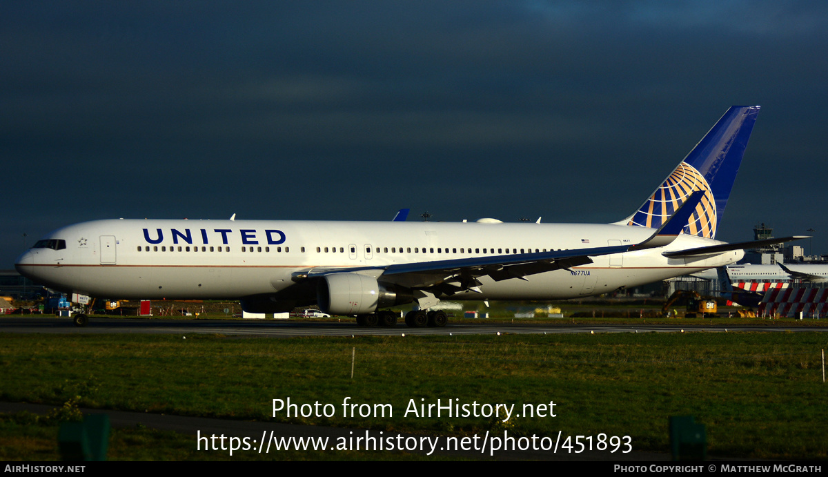 Aircraft Photo of N677UA | Boeing 767-322/ER | United Airlines | AirHistory.net #451893