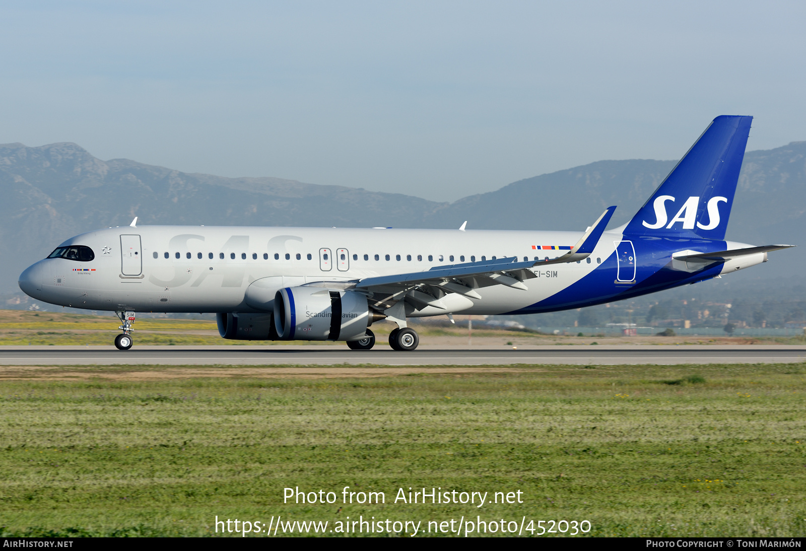 Aircraft Photo of EI-SIM | Airbus A320-251N | Scandinavian Airlines - SAS | AirHistory.net #452030