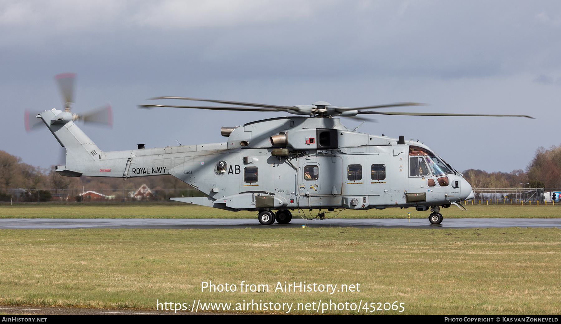 Aircraft Photo of ZJ992 | AgustaWestland EH101-512 Merlin HC3A | UK - Navy | AirHistory.net #452065