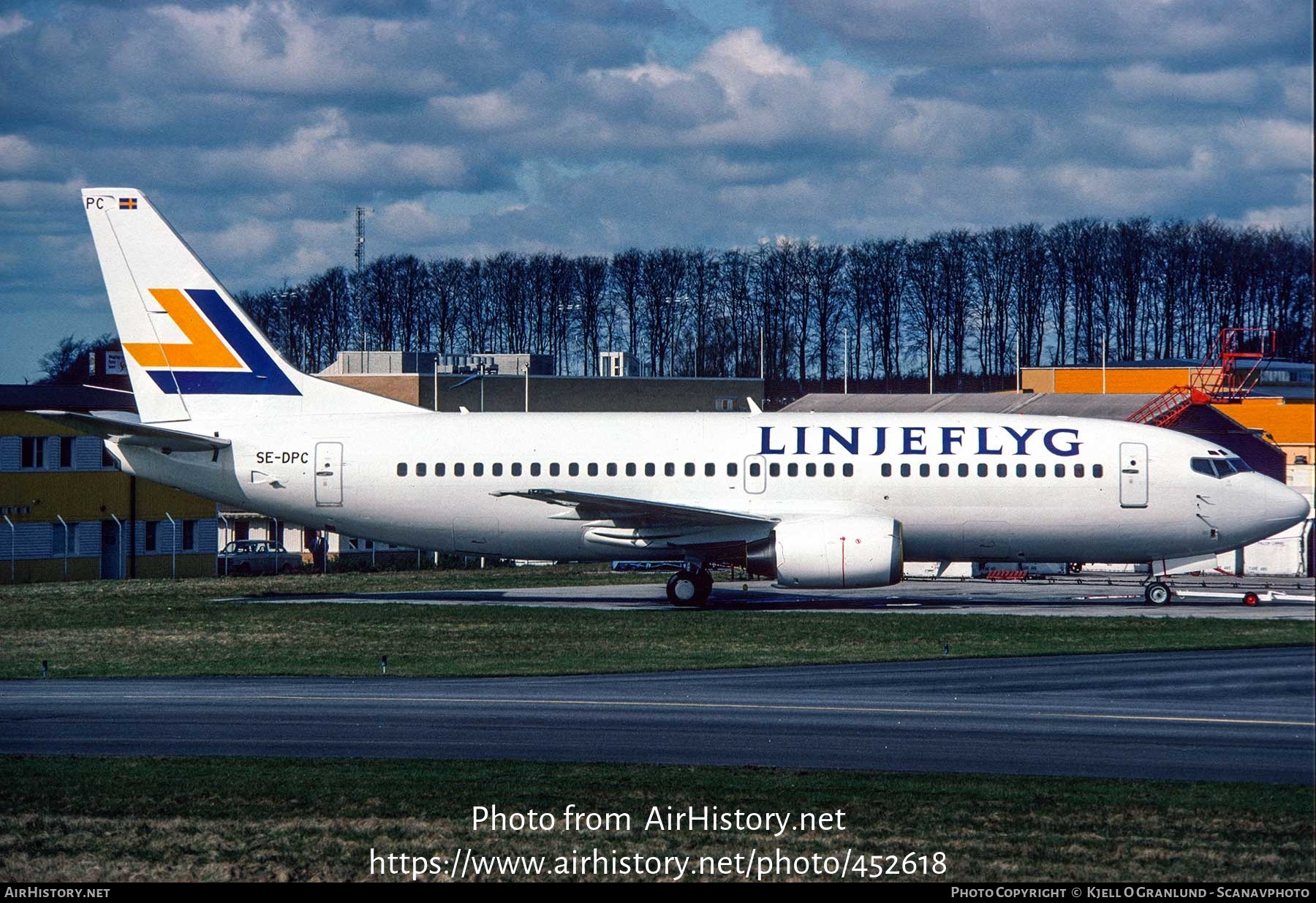 Aircraft Photo of SE-DPC | Boeing 737-33A(QC) | Linjeflyg | AirHistory.net #452618